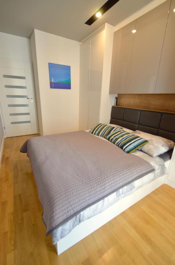 Center Rooms Ilumino Łódź Dış mekan fotoğraf